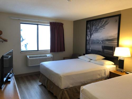Queen Room with Two Queen Beds - Non-Smoking