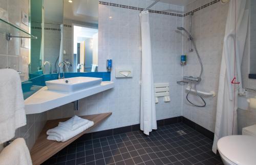 Banheiro, Holiday Inn Express Bath in Southdown