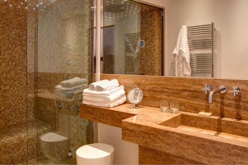 Chalet La Vigogne et Spa - image 11