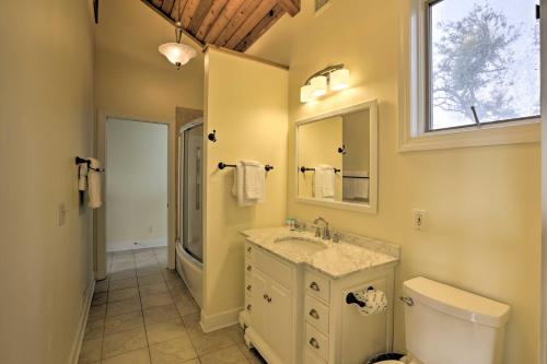 Refurbished 5000 Sq Ft Home with Coast Views and Pool - image 8