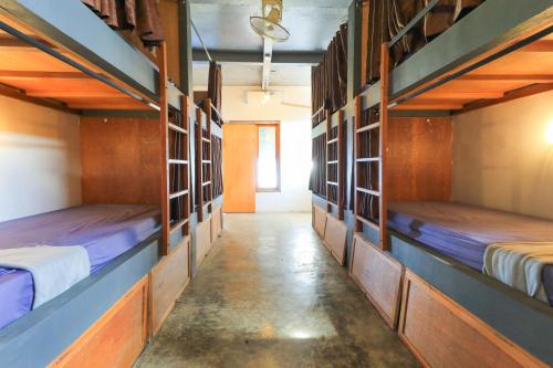 1 bunk bed