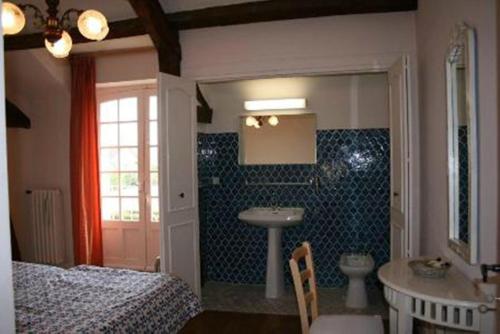 3 bedrooms, 6 beds