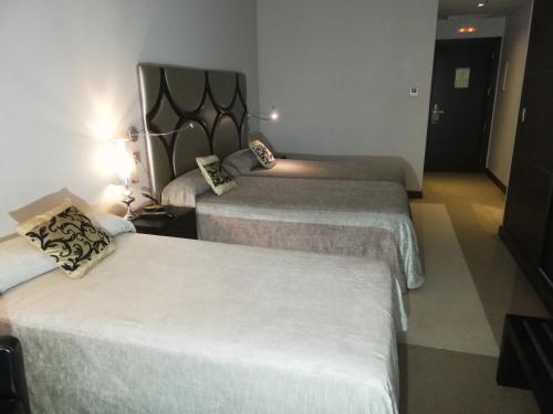 Hotel Axis Vigo - image 9