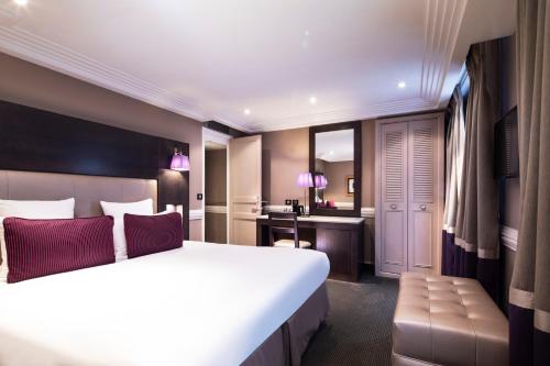 Elysées Hôtel, Parigi