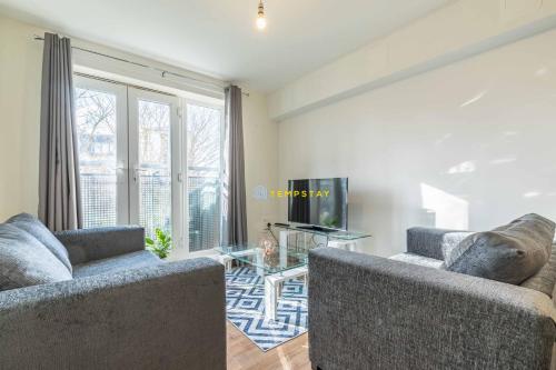 1 Bed Corporate Stay-walk To Station-london 18 Min, , Berkshire