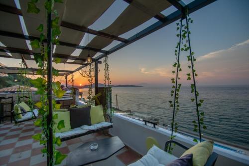 Étterem, Agoulos Beach Hotel in Vasilikos