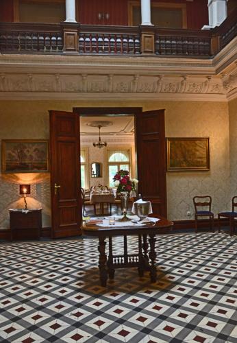 Bejárat, Schlossgut Gorow in Satow