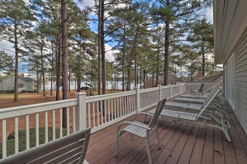 Home Overlooking Lake Oconee with Resort Amenities! - image 8