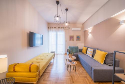 Brand new aprtm touching Acropolis, Atene