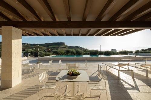 ผับ/เลาจน์, Borgo Giallonardo Wine Relais in ซิซิลี
