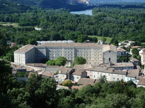 HOSTELLERIE CHARLES de FOUCAULD