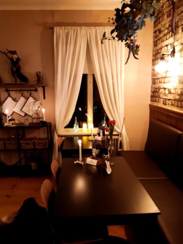 บริการและสิ่งอำนวยความสะดวก, B&B Camp Ängra (B&B Camp Angra) in คอร์สโครเกน