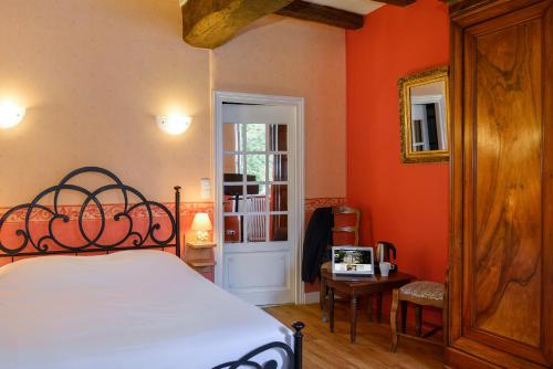 Logis Hôtel Manoir de la Giraudière