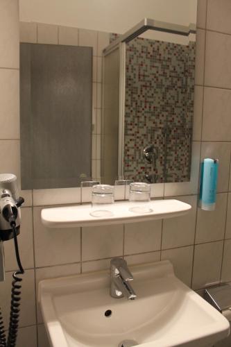 Hotel Topas - image 11