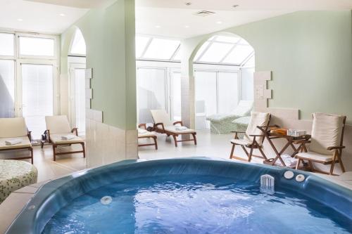 Corinthia Baška Sunny Hotel by Valamar - image 3