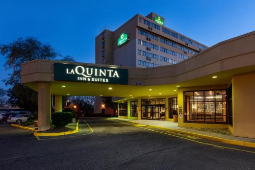 La Quinta by Wyndham Secaucus Meadowlands