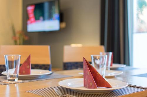 Restaurant, Apartmenthaus Kleiner Falke in Ostseebad Binz