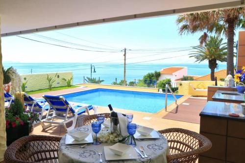Sea View Villa - Private swimming pool and sea views gîte à louer Ponta dos Reis Magos