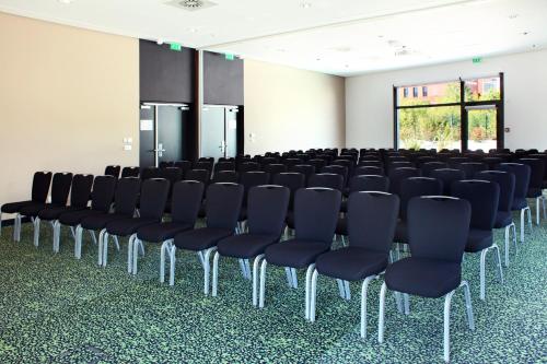 Holiday Inn Express Montpellier - Odysseum an IHG Hotel - image 2