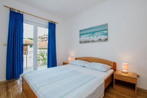 Apartment Mastrinka 11283d