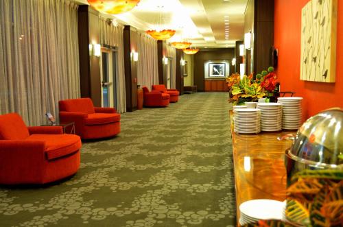 Holiday Inn & Suites Houston West - Westway Park, an IHG Hotel