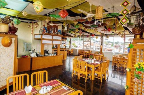 Restaurant, Shwe Kyun Hotel in Taunggyi