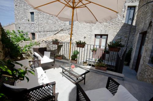 Residence Erice Pietre Antiche