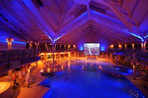 Blockhaus Chalet mit beheizbarem Badefass und Infrarotsauna auf der Terrasse in 巴德 塔茲曼斯多夫