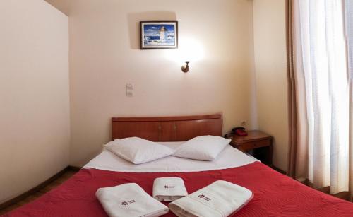 Cecil Hotel - image 3