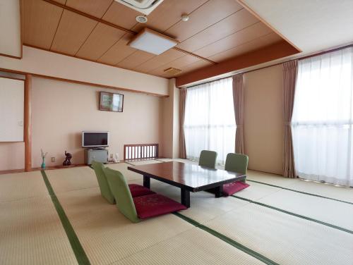 Japanese-Style Twin Room