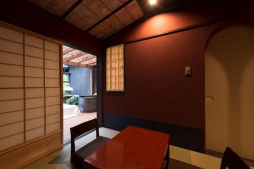 Balcony/terrace, Kamishichiken Oku in Kinugasa