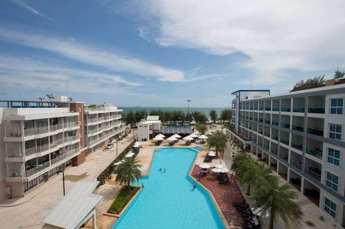 GrandBlue Condominium Sea View GrandBlue Condominium Sea View