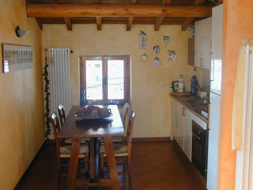 Kitchen, Mansarda Vista lago a Campodolcino in Campodolcino