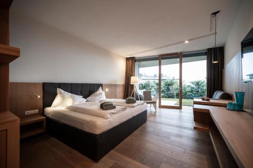 Superior Double Room with Balcony