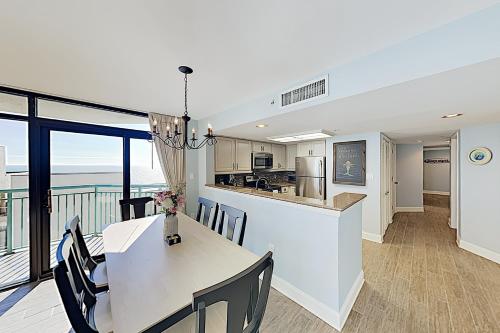 New Listing! All-Suite Oceanview Escape with Balcony condo - image 8