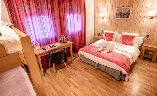 Hotel Llop Gris - image 12