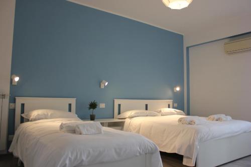 Roman Sunrise Rooms - image 2