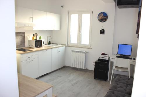 Roman Sunrise Rooms - image 9