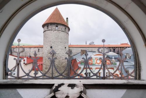 Old Town - Vana Viru Apartment, Tallinn (photo 10)
