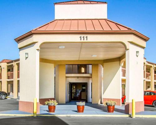 Rodeway Inn & Suites