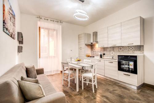 Laura luxury apartment in the center Rome