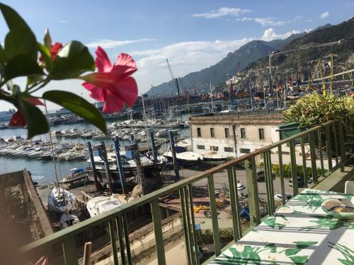 Abitare sul Porto, Pension in Salerno