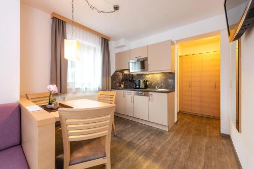 廚房, 塔納高山度假村 (Alpenresort Thanner) in 邁爾霍芬