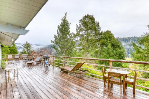 Viewcrest Retro Country Home - image 8