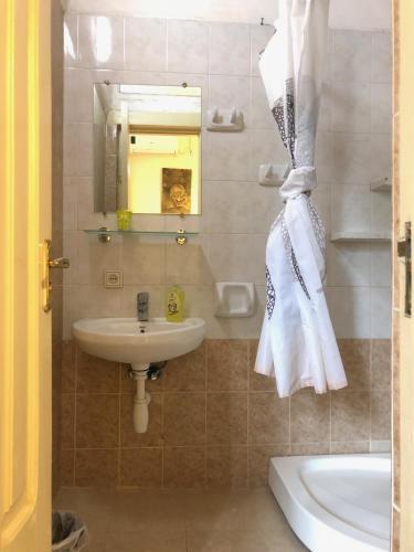 Gutsa Artists Mini-Hotel – Tbilisi, MA