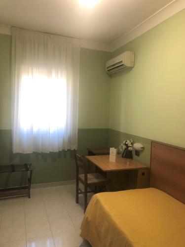 Yellow Park Hotel - image 6