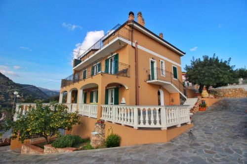  A Carubba du Bungiurnu, Pension in Borgio Verezzi