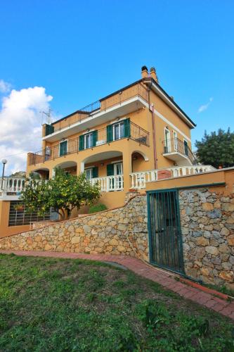 Viesnīcas āriene, A Carubba du Bungiurnu in Borgio Verezzi