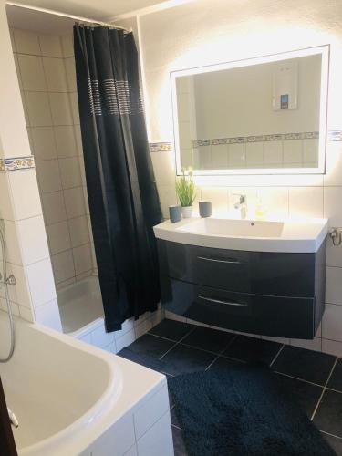 ห้องน้ำ, Apartment Unna-Massen mit eigener Sauna in อุนนา