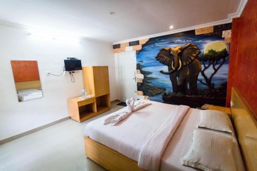 Deluxe Double Room with Balcony image 10